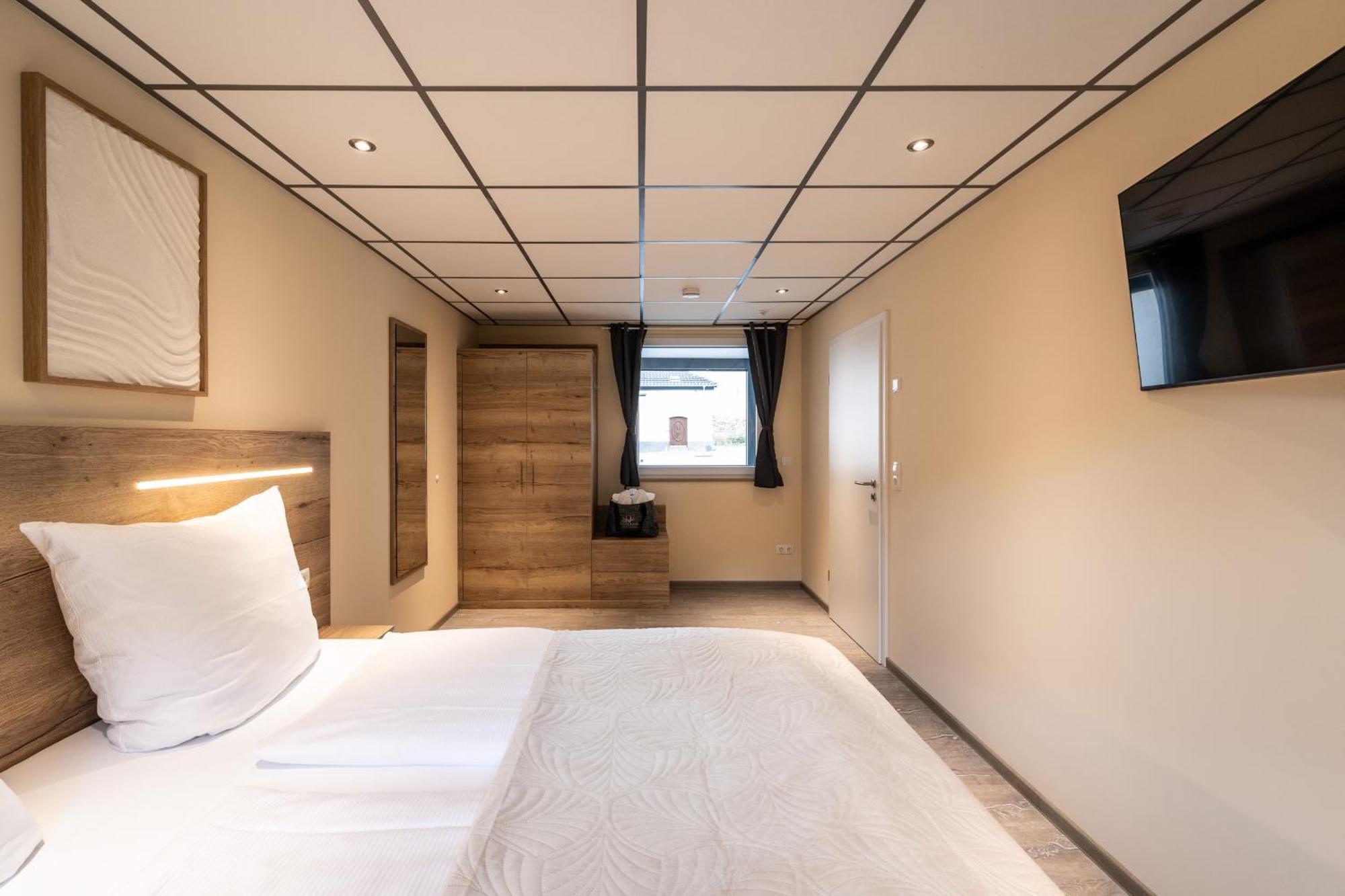 אלטנהר Apart Hotel Lang מראה חיצוני תמונה